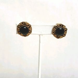 Vintage gold tone earrings clip back